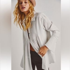 FREE PEOPLE We The Free M 100% Cotton Brooks Pin Tuck Bell Sleeve Distressed Top